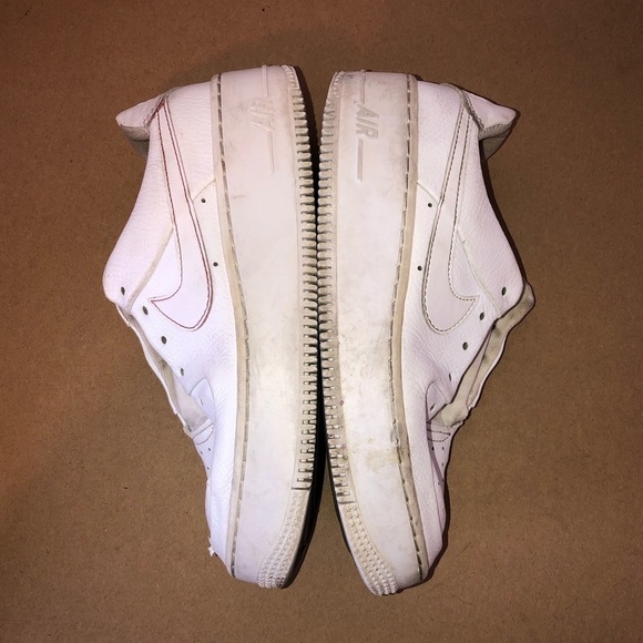 NIKE Women's Air Force 1 Sage Low Triple White Sneaker Size 6.5 White AR5339-100 - Picture 8 of 10